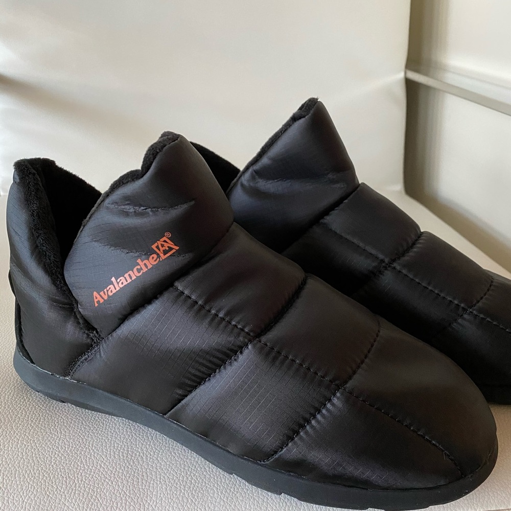 Women’s 8 - Avalanche comfortable Slip-Ons